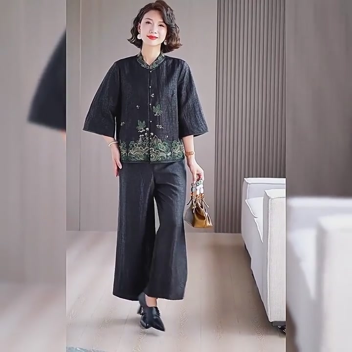 妈妈辈的复古风，香云纱阔腿裤两件套，优雅又洋气！