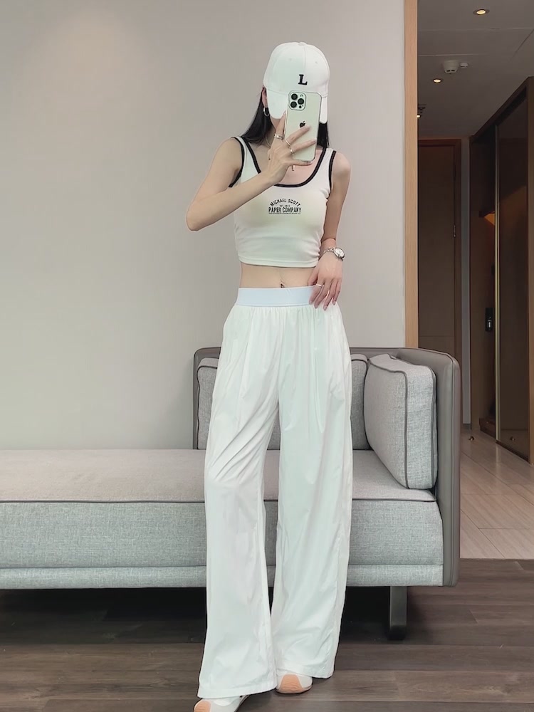 今芙白色速干阔腿裤：穿出松弛感，懒人也能变时髦精！